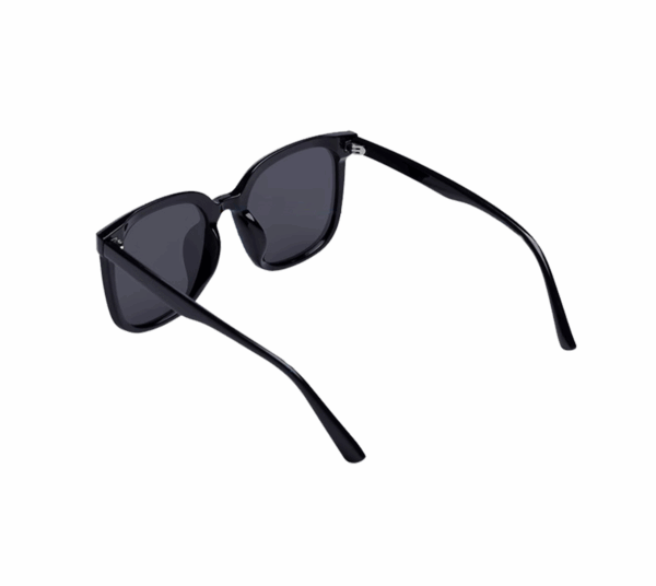 Marked Cards Glasses: See Through Cards with Precision and Discretion